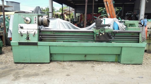 ** SOLD ** แท่นกลึงยุโรป COLCHESTER 10 ฟุต 3 เพลา รู 3" เกียร์บล้อคนิ้วมิลไม่ต้องเปลี่ยนเฟือง มาเทสได้ครับ!!
