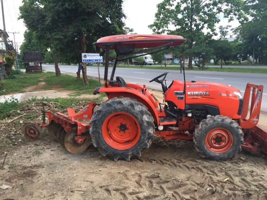 รถไถ36แรงพร้อมอุปกรณ์