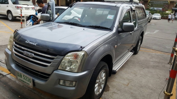 รถมือเดียว 2500SLX ตัวท็อปสุด ไฟซีนอน ใช้น้อย เข้าศูนย์ตลอด รถมือเดียว 2500SLX ตัวท็อปสุด ไฟซีนอน ใช้น้อย เข้าศูนย์ตลอด