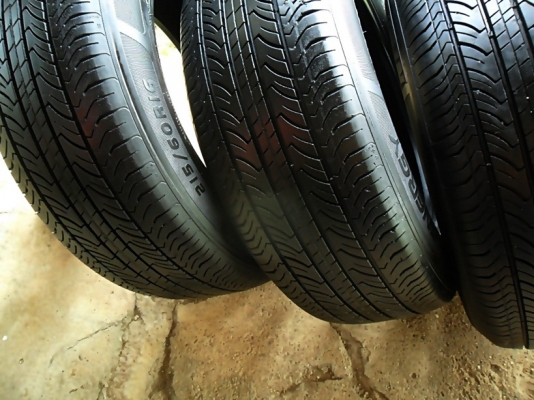 ยางขอบ16 มิชลิน215-60-R16 ลงพื้นปี15(4เส้น 4,800) น้องๆยางใหม่