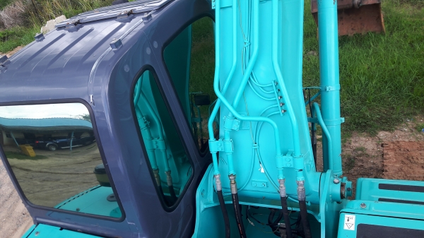 KOBELCO SK200-8 SUPER X รถพร้อมใช้งาน KOBELCO SK200-8 SUPER X รถพร้อมใช้งาน