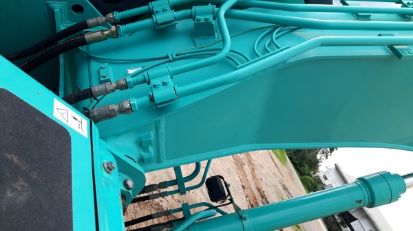 KOBELCO SK200-8 SUPER X รถพร้อมใช้งาน KOBELCO SK200-8 SUPER X รถพร้อมใช้งาน