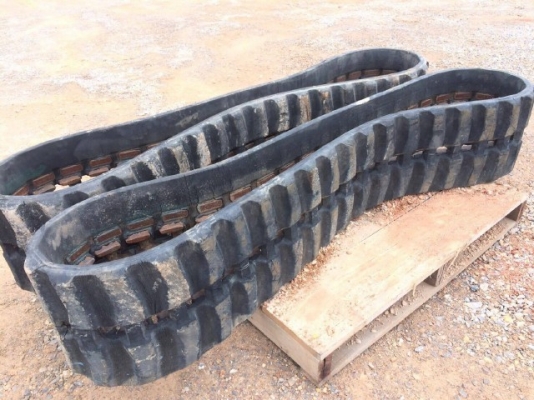 แทรคยางขนาด #370X41X107 นำเข้าจากญี่ปุ่น ติดต่อ 0879118593/0850843200