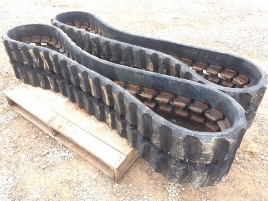 แทรคยางขนาด #370X41X107 นำเข้าจากญี่ปุ่น ติดต่อ 0879118593/0850843200