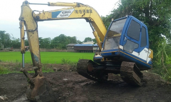 ขายรถแบคโฮ KOBELCO SK60-/// ราคา 390000
