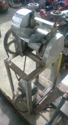 ขายเครื่องคั้นน้ำอ้อยมือสอง พร้อมใช้