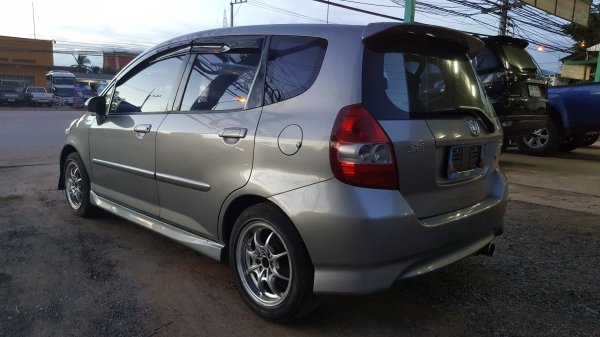 ขาย Honda Jazz auto ปี48 สวยๆ ครับผม