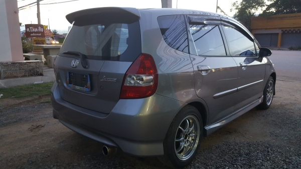 ขาย Honda Jazz auto ปี48 สวยๆ ครับผม
