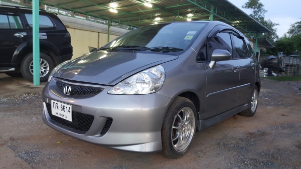 ขาย Honda Jazz auto ปี48 สวยๆ ครับผม