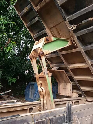 ฝากขายรถ6ล้อดั้ม มิตซู 115 แรง สภาพพร้อมใช้ ขอขอบคุณครับ