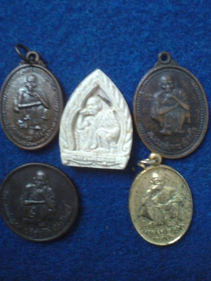 หลวงพ่อคูณรวม5องค์