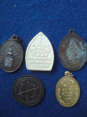 หลวงพ่อคูณรวม5องค์