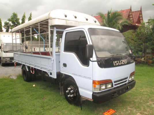 ISUZU NKR 58 LX5 หัวการ์ตูน รถห้างมือเดียว 6 ล้อ ยาว 4.30 เมตร