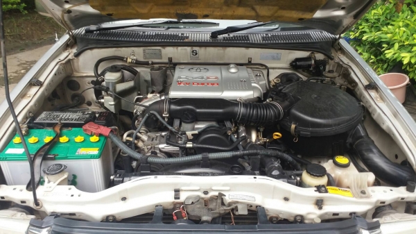 ขายรถที่บ้านด่วนสวยพร้อมใช้ฟูลอ๊อฟชั่นไฟฟ้าทั้งคัน ประหยัด ทนทาน