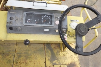 รถบดสามล้อเหล็ก SAKAI R2H FROM JAPAN สนใจติดต่อ 063-9316985 ID LINE : 0639316985 ครับ