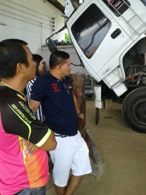 ปิดการขายแล้วคับขอบคุณพี่วินัยพัทลุงขับกลับบ้านแล้วคับ10ล้อ  อีซูสุ320แรงม้า  2เพลา   ปี48   รถสวย/ยางสวยทั้ง10เส้น/คัชซี่สวย/ภายในสะอาด/พร้อมใช้งาน เล่มพร้อม...