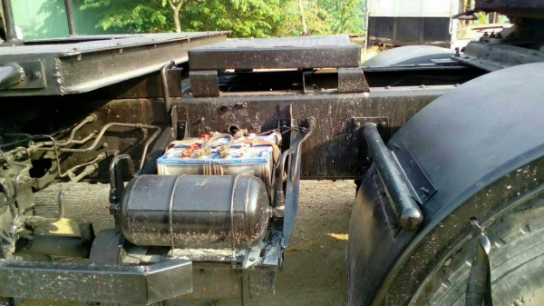 ขายรถบรรทุก 10 ล้อหัวลาก ISUZU DECA 270 แรงม้าปี 2545 ราคา 1000000