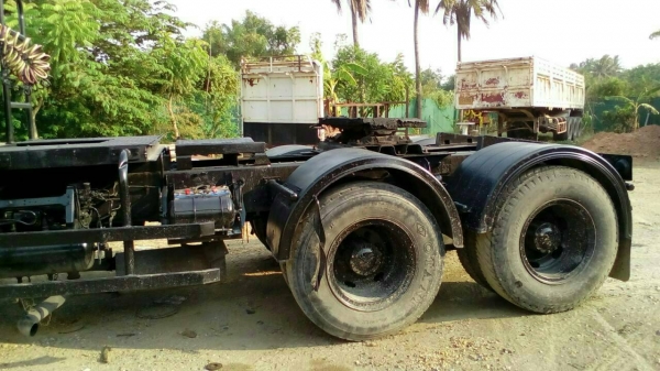 ขายรถบรรทุก 10 ล้อหัวลาก ISUZU DECA 270 แรงม้าปี 2545 ราคา 1000000