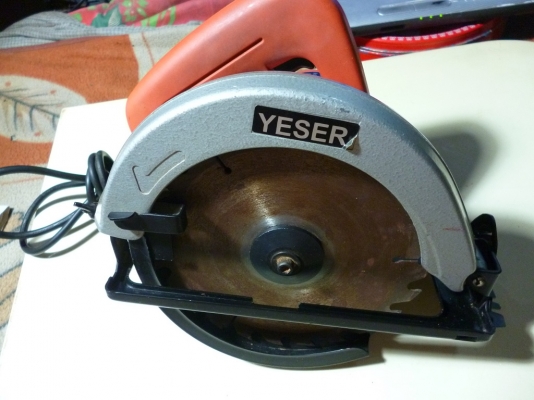 เลื่อยวงเดือน