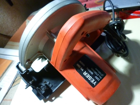 เลื่อยวงเดือน