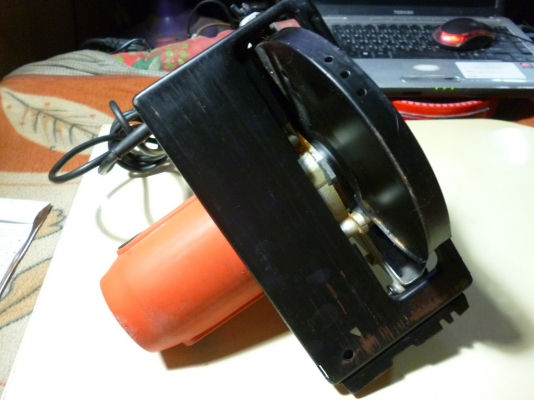 เลื่อยวงเดือน