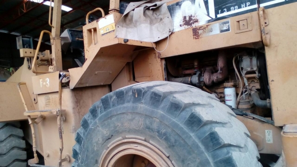 ขายรถตักล้อยาง CAT 950 F ไม่มีเอกสาร ราคา 900000