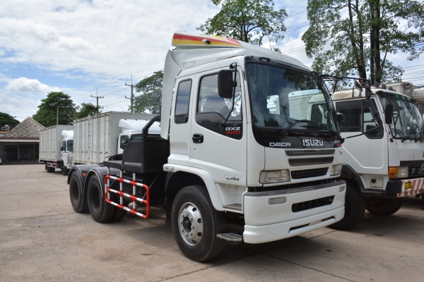 ISUZU DECA 320 hp หัวลาก