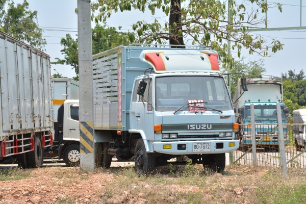 ISUZU FSR 195 hp กระบะดั้มคอกเกษตร