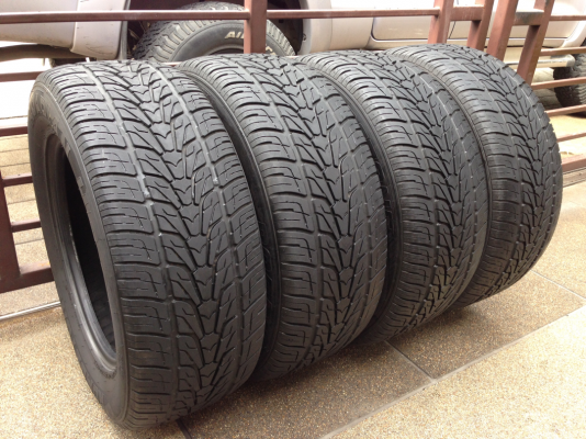 ยาง Roadstone 265 60 18 ปี15 ดอกเต็ม ราคาไม่แพง