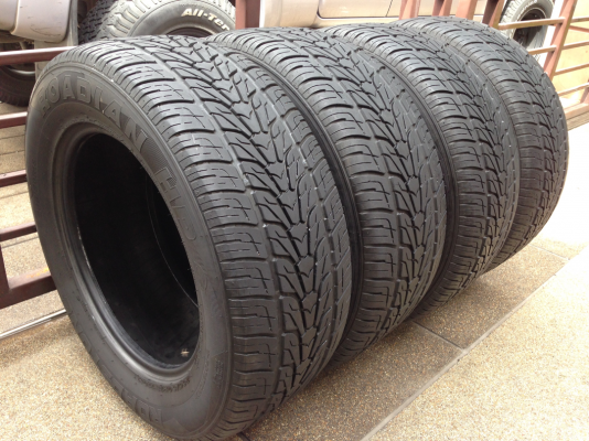 ยาง Roadstone 265 60 18 ปี15 ดอกเต็ม ราคาไม่แพง