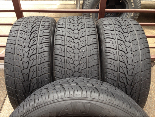 ยาง Roadstone 265 60 18 ปี15 ดอกเต็ม ราคาไม่แพง