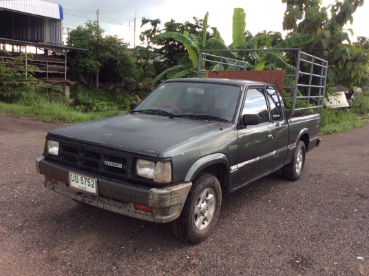 กระบะMAZDAแค๊ปจดทะเบียนปี 2536 เครื่อง ฝาดำ 2500 CC เครื่องดีแห้งๆ ขับดี  ครัทซีสวย  สีสวยรถเดิมๆบางๆ ไม่เคยทำสีภายในเดิมๆมีเบาะขาด ราคา78,000บาท ต่อรองได้คับ ศุภากร 081-1903107, 081-4252943