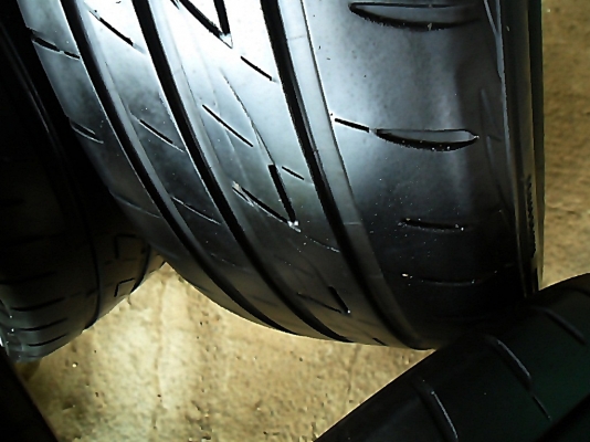 ยางขอบ16  บริดสโตน205-55-R16ลงพื้นปี15 (4เส้น3,400)