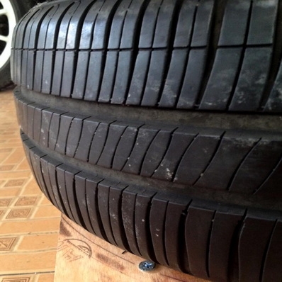 ยางชุดสวย 185 65 15 ปี 13