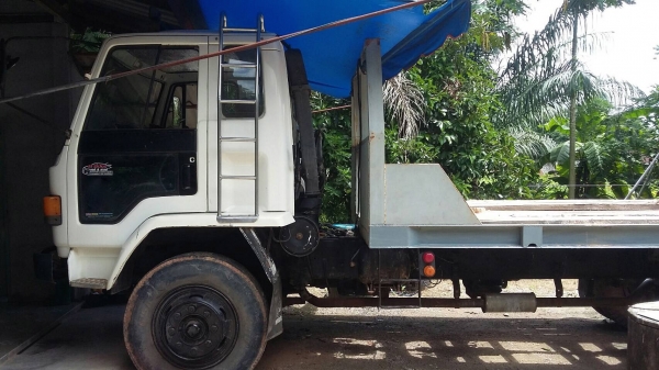 รถฮีโน่ 10 ล้อ ท้ายลาด / เปลื่ยนเครื่อง 220 แรงม้า. ปี 30.    สนใจติดต่อ  081 - 6079515