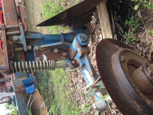 ขายผานบุก CMT 4ลูก สีเดิมๆเก่าเก็บ พร้อมใช้งาน ไม่มีรอยเชื่อมรอยดามเลยครับ