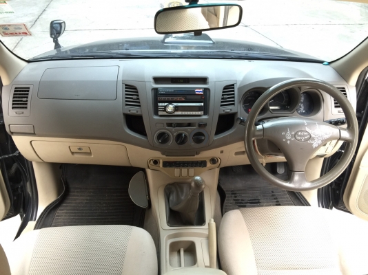 2008 TOYOTA HILUX VIGO 3.0E PRERUNNER รถสวยจัด หน้า หลังเดิมๆ 4 ประตู