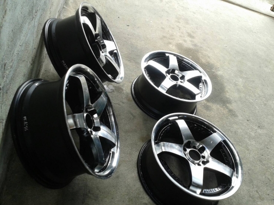 ขอบ17นิ้ว5รู100/114 สวยๆ 4 ล้อ ราคา 7500 บาท