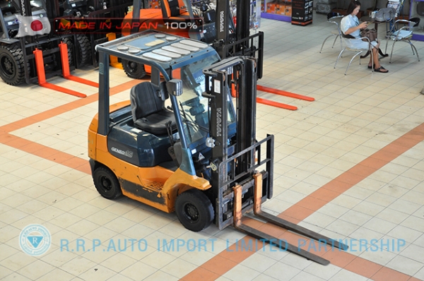 ขายรถโฟล์คลิฟท์มือสอง TOYOTA รุ่น 7FG15-17176 ราคา 185,000 บาท นำเข้าจากประเทศญี่ปุ่น 100\% ไม่เคยใช้งานในไทย