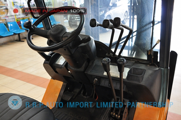 ขายรถโฟล์คลิฟท์มือสอง TOYOTA รุ่น 7FG15-17176 ราคา 185,000 บาท นำเข้าจากประเทศญี่ปุ่น 100\% ไม่เคยใช้งานในไทย