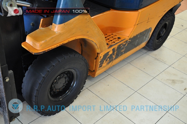 ขายรถโฟล์คลิฟท์มือสอง TOYOTA รุ่น 7FG15-17176 ราคา 185,000 บาท นำเข้าจากประเทศญี่ปุ่น 100\% ไม่เคยใช้งานในไทย