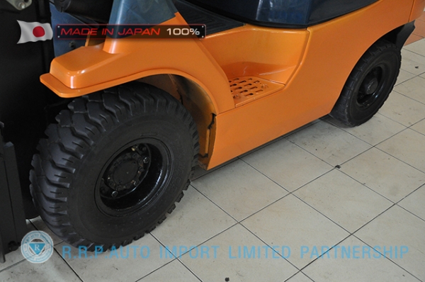 ขายรถโฟล์คลิฟท์มือสอง TOYOTA รุ่น 7FG15-17176 ราคา 185,000 บาท นำเข้าจากประเทศญี่ปุ่น 100\% ไม่เคยใช้งานในไทย