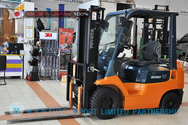 ขายรถโฟล์คลิฟท์มือสอง TOYOTA รุ่น 7FG15-17176 ราคา 185,000 บาท นำเข้าจากประเทศญี่ปุ่น 100\% ไม่เคยใช้งานในไทย