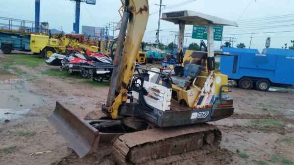 ขาย รถขุด แบคโฮ YANMAR B37   รุ่นปั๊มนิ้ว ทำงานไว เก่าญี่ปุ่นแท้ครับ