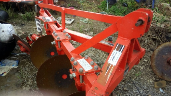 ผานสามตราช้าง