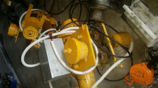 รอกไฟฟ้าสลิง 0.5 t