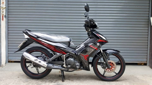 รถมือสองเกรดรถใหม่ YAMAHA SPARK-I 135 CC รุ่น TOP สตาร์ทมือและเท้า ฟรีค่าโอน