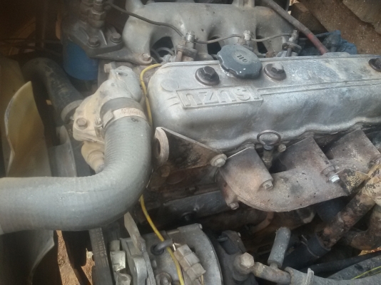 ขาย 6 ล้อ ISUZU 100 แรงม้า สวยๆ (จัดแนนซ์ให้ลูกค้าเรียบร้อยแล้ว)(ดาวน์ 64000ออกรถได้เลย ใช้แค่บัตร+ทะเบียนบ้าน อนุมัติเลย รถห้างแท้ ประหยัดน้ำมันสุด รถสภาพดีมาก(วิ่งทางไกลสบาย)เกียร์สั้น เครื่องแน่น ฟิตจัด แซสซีเยี่ยมสุดๆ  เดิมๆ ไม่ผุไม่ดาม รถใช้งานประจำ