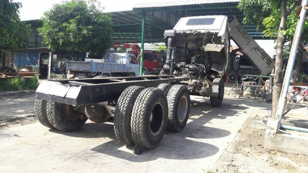 ขาย10ล้อมิตรซู2เพลา TF หัวคัดชี( เกียรอีตัน)