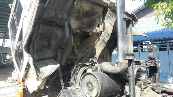 ขาย10ล้อมิตรซู2เพลา TF หัวคัดชี( เกียรอีตัน)